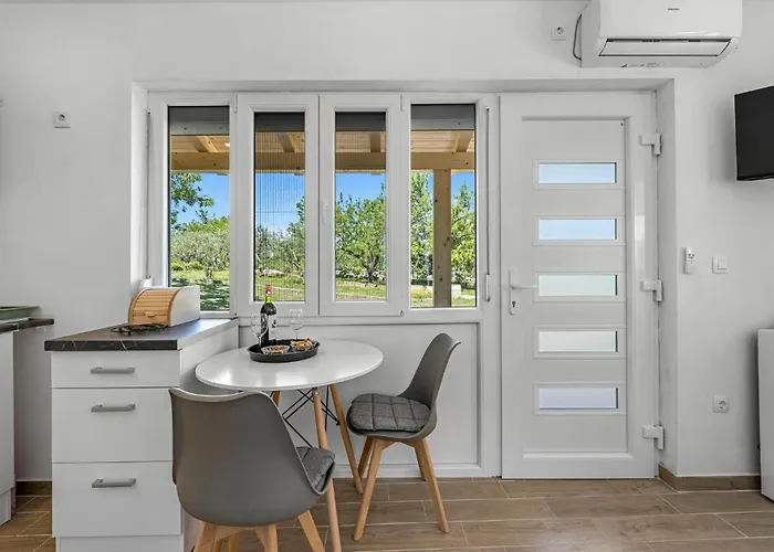 Slavka בית נופש סקארדין